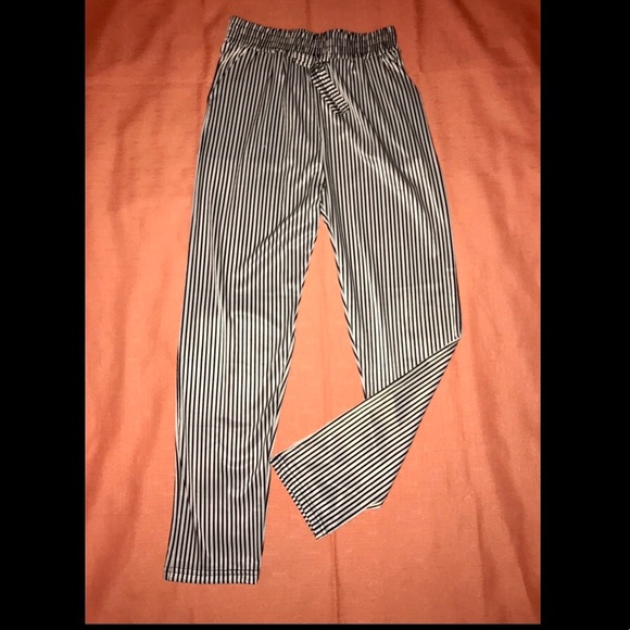 BRAND NEW PANTS!!! - Picture 2 of 2